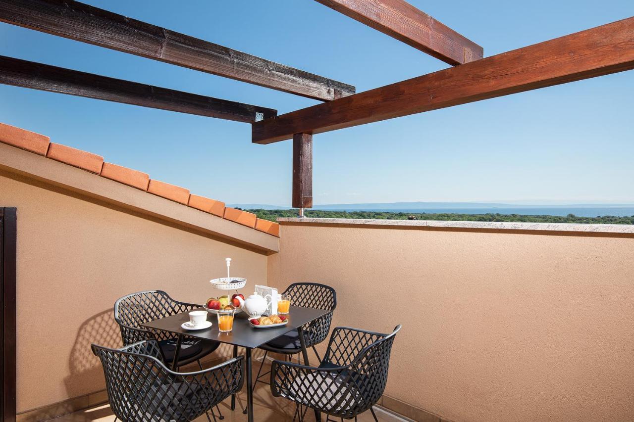 Cesare Apartment, With Swimming Pool And Sea View Лижнян Екстер'єр фото